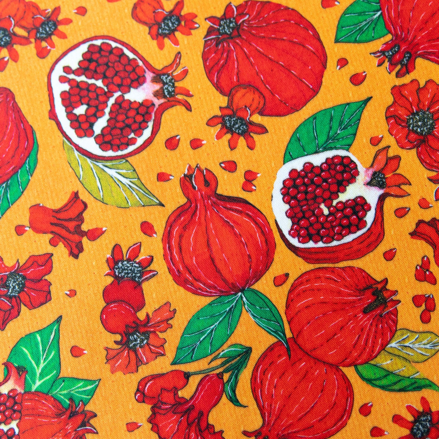Sottopiatto Melograno - A Simple Pattern Collection