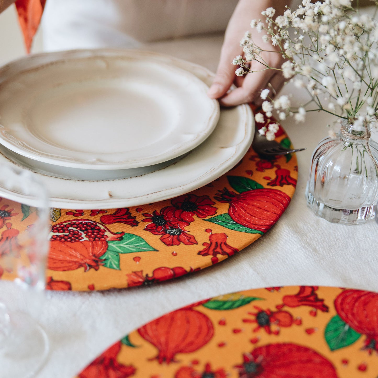 Sottopiatto Melograno - A Simple Pattern Collection