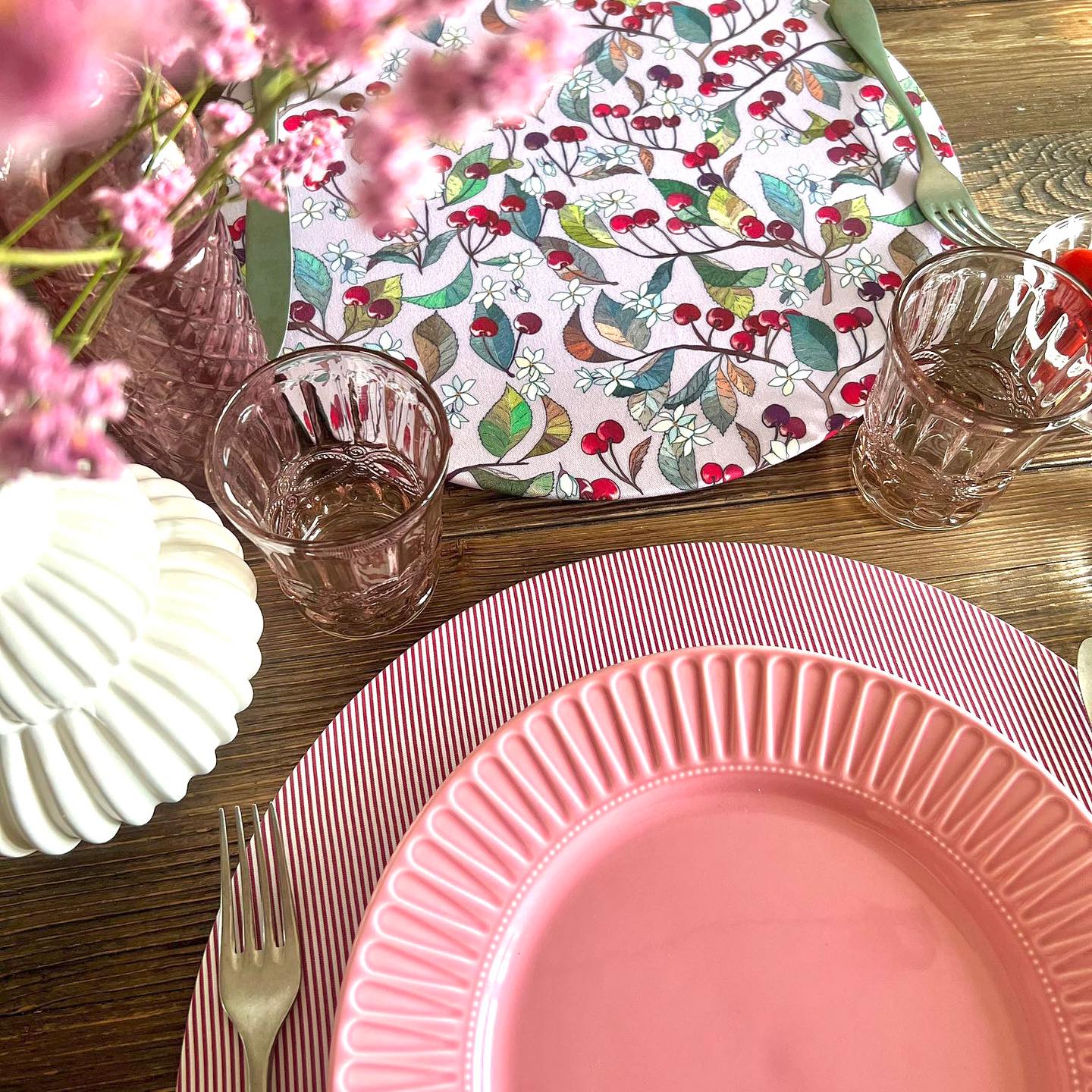 Sottopiatto Cerase - A Simple Pattern Collection
